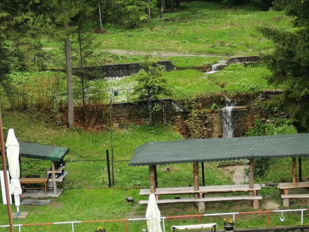 Hostel Cppi Nord Buşteni Exterior foto