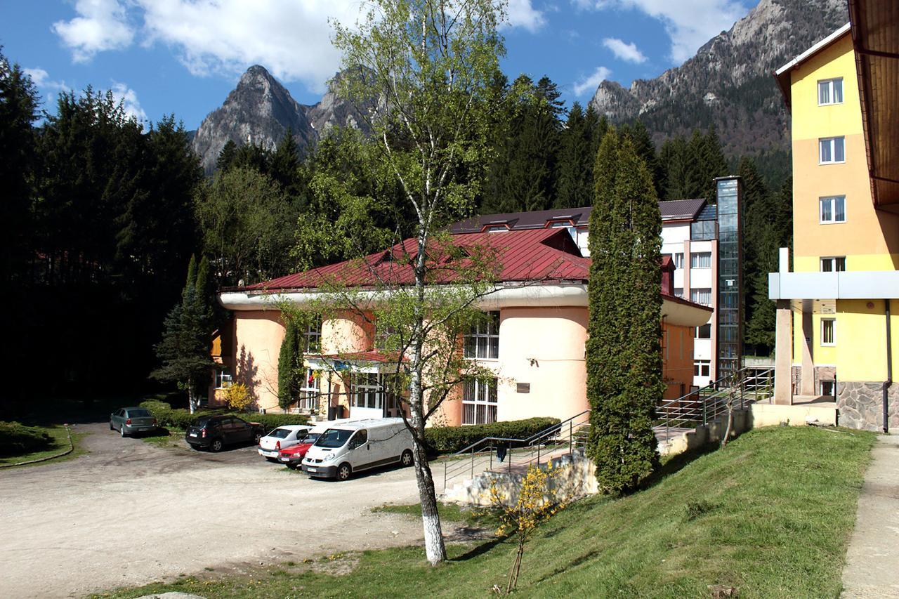 Hostel Cppi Nord Buşteni Exterior foto