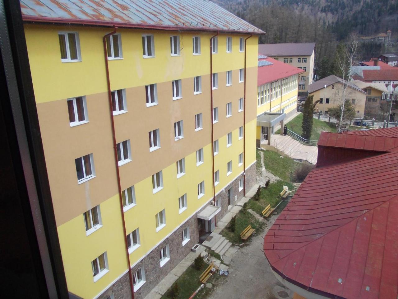 Hostel Cppi Nord Buşteni Exterior foto