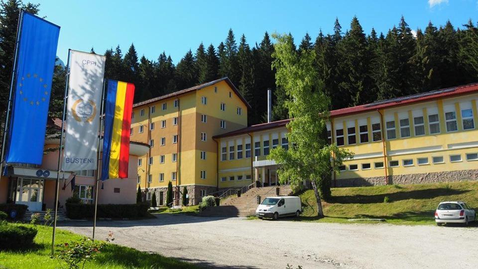 Hostel Cppi Nord Buşteni Exterior foto